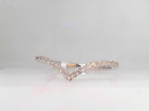Lady's White 10 Karat V Band Anniversary Ring Size 7 With 0.33Tw Rose Cut Diamonds