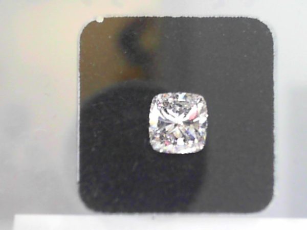 Loose Stones With One 1.50Ct Cushion G Vs2 Diamond