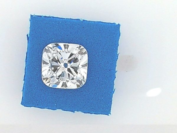 Lab Grown Diamond Loose With One 3.00Ct Cushion D Vs2 Diamond - Image 2