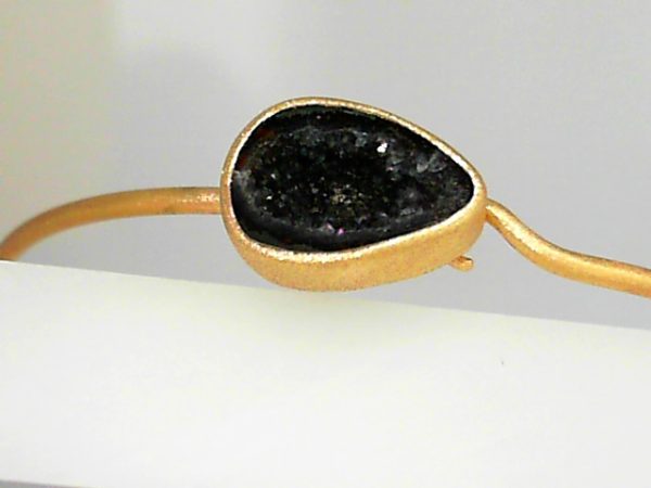 Nina Nguyen  14 Karat Yellow Matte'  Adorn Petite Black Geode Bangle Bracelet
 STONES: BLACK GEODE - Image 2