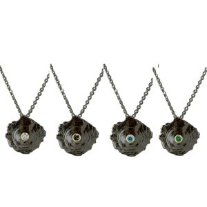 UNFRAMED OXIDIZED STERLING SILVER FLATTENED BULLET PENDANT with Gold Bezel Set 4mm Natural Diamond
Chain :Cable
Finish :Antique Oxi
length:18

*images may be diffreent than item sold