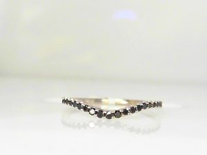 Lady's White 24 Karat Curvedl Wedding Band Size 7 With 21=0.20Tw Round Black Diamonds
