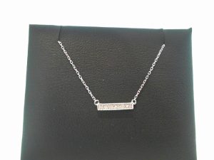 Lady's White 14 Karat Petite Bar Necklace Length 18 With 0.02Tw Round Diamonds Style: Cable Link
Metal: 14 Karat
Color: White
Finish: Polished
Length: 18