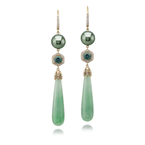 PARLE ONE-OF-A-KIND Lady's Yellow 14 Karat Drop Earrings
Type: Earrings
Metal Type: 14K Yellow Gold
Gemstones:
Two 9.25 mm Round Tahitian Pearls (9.80 tcw) - 90PT - Enhancement: None (Natural)
Pair of 33.6 x 7.9 mm Leaf Jade (34.67 ct) - JATD9863467- Enhancement: None (Natural)
Two 5 mm Hexagon Montana Sapphires from Montana, USA (1.06 tcw) - 5HMS - Enhancement: Heated
Total Gem Weight: 45.54 tcw
Diamonds:
Stone Count: 72
Total weight: 0.39 ct