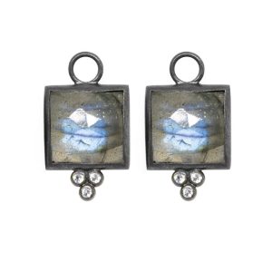 Nina Wynn Ariana Labradorite SS Earring Charms
Gemstone Information
Stone Size: 10mm & 1.5mm
Total Carat Weight: 8.5