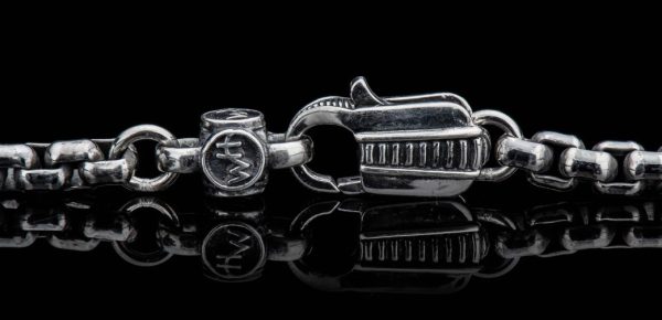 The complex geometry of each link presents as a simple, timeless piece that is finished with a gentle oxide and hand polish that beckons you closer, true to William Henry’s renowned style. Our custom lobster clasp, also sculpted in sterling silver, completes the presentation. - Image 3