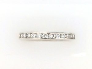 Lady's White Platinum Eternity Wedding Band Size 6.5 With 32 = 1.00Tw Round G Si1 Diamonds