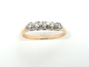 Lady's Yellow 14 Karat Band Wedding Band Size 6 With 5 = Round Diamonds