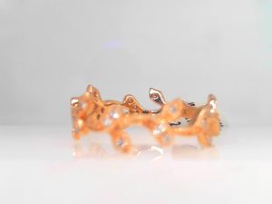 Lady's Rose 14 Karat Diamond Band Size 6.5 With 27=0.22Tw Round Diamonds in Leaves