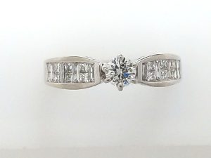 Lady's White 14 Karat Engagement Fashion Ring Size 7 With One = 0.25Ct Round H/I Si1 Diamond