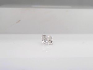 Loose Stones With One 0.45Ct Princess H Si1 Diamond