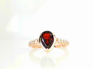 Lady's Rose 14 Karat Pear Garnet W Accent Diamonds Fashion Ring Size 6.5 With 12= Round Diamonds