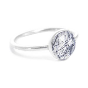 Nina Nguyen Chillaxin Black Tourmalated Quartz Silver Ring

Chillaxin Silver Ring with Black Tourmalated Quartz, has just the right amount of low-key sparkle for a morning at the 
yoga studio or an evening wine sesh on the beach.