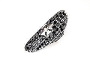 Elongated sterling silver knuckle ring featuring a sprinkled setting of labradorite gemstones and a KIR logo design