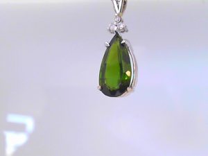Lady's White 14 Karat Gr Tourmaline Necklace With One Pear Green Tourmaline And 3= Round Diamonds Chain: Box
Metal: 14 Karat
Color: White
Length: 20