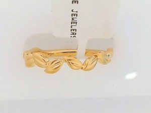 Lady's Yellow 14 Karat Satin Leaf Fashion Ring Size 6.5