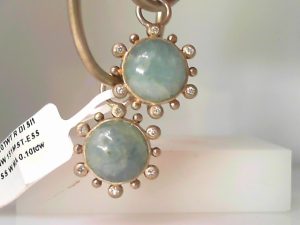 NINA WYNN ATHENA White Sterling Silver Matte' 10Mm Moonstone/Nat Diamond Charm
Diamond Information
Shape: Round
Diamond Size: 1.2mm
Clarity: SI1
Total Carat Weight: 0.1
Gemstone Information
Stone Size: 10mm
Total Carat Weight: 10