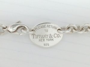 White .925 Rtrn To Tiffany Silver Necklace Chain: Heavy Cable
Metal: .925
Color: White
Length: 16