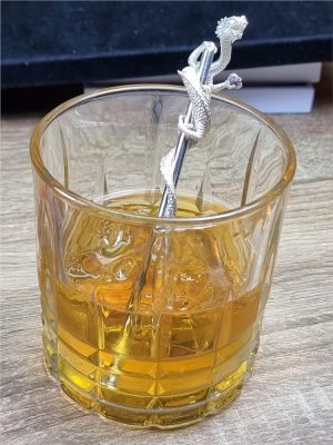 White Sterling Silver Matte/Polished Dragon Pendant Swizel With Amethyst
Introducing exclusive collectible swizzle sticks. These are handmade in solid Sterling Silver (about an ounce in each piece), and set with a faceted Amethyst ball (Amethyst has the mythological property of preventing drunkenness).
They are about 5 inches in length.
The carved dragon detaches and can be worn as a pendant on your own chain.
Each stick is numbered out of an edition of 100.
Approx 32g silver in each piece.