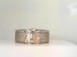 Alternative Metals
METAL TYPE: Tungsten Carbide
WIDTH: 8mm
PROFILE: Flat Beveled
FINISH: Hammered
SIZE: 7.5
THORTON