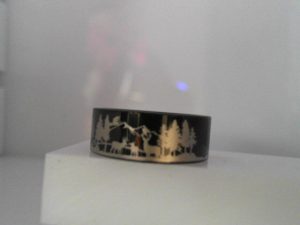 Alternative Metals
METAL TYPE: Black Tungsten
WOOD/INLAY: Peaks Mountain Range Laser
WIDTH: 8mm
PROFILE: Flat
FINISH: Polished
SIZE: 8
VEND STYLE#: F0985 8mm-80