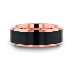 HAYDEN Rose Gold Plated Tungsten Polished Flat Beveled Ring with Brushed Black Center - 6mm
sz8