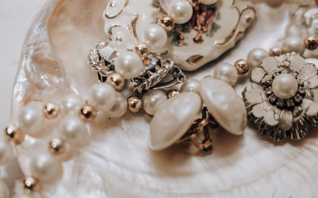 Estate Jewelry: Discover Timeless & Unique Pieces